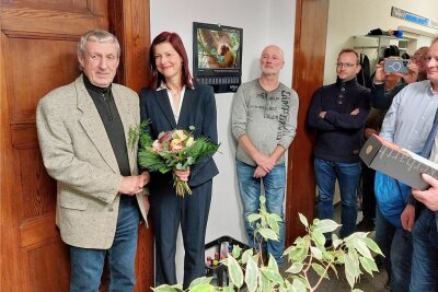 Judith Sandner mit 92,6 Prozent zur Oberbürgermeisterin von Klingenthal gewählt - Kurz nach 20 Uhr ist es geschafft, der erste Gratulant war Vize-Oberbürgermeister Gerhard Nöbel. 
