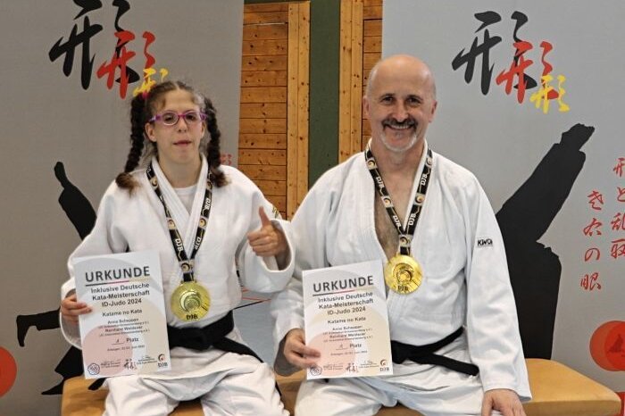 Judo - Anna Scheppan und Reinhard Weidauer kürten sich in Erlangen zu deutschen Kata-Meistern. 