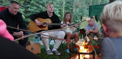 Jugend genießt Sommercamp - 
