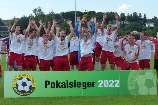 Jugend hält am Schwartenberg die Fahne hoch - Die Kicker der SpG Neuhausen/Cämmerswalde/Sayda/Clausnitz haben den Kreispokal gewonnen. 