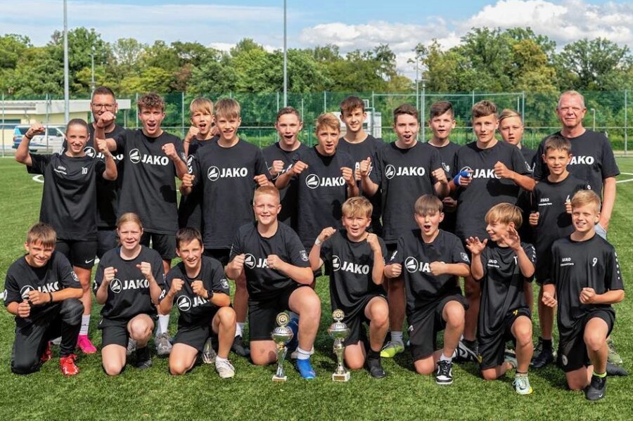 Jugendfußballer von Germania Mittweida blicken auf erfolgreiche Saison zurück - Meister und Pokalsieger im Kreis: Die C Junioren des SV Germania Mittweida blicken auf eine tolle Saison zurück. 