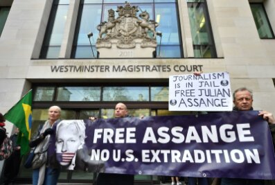 Julian Assange: Held oder Schurke? - Für seine Unterstützer ist Assange ein mutiger Kämpfer, der einem mächtigen Staat die Stirn geboten hat.