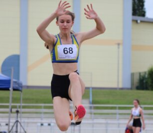 Junge Dame auf "gutem Fuß" - Bei den Deutschen Meisterschaften im Blockwettkampf vor vier Wochen landete Lina Jentzsch von der LG Mittweida auf Rang 10. 