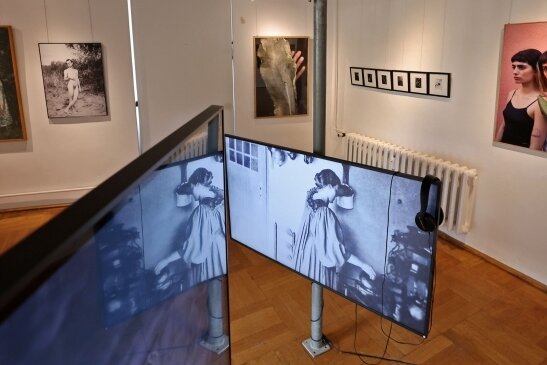 Bis Sonntag ist die Ausstellung der Klasse für Fotografie und Bewegtkunst in der Galerie "Art Gluchowe" noch zu sehen. 