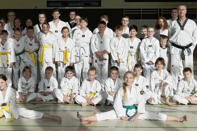 Junge Taekwondo-Kämpfer empfangen Gäste aus mehreren Bundesländern - 