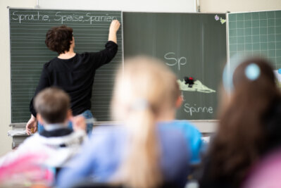 Junge Ukrainer sollen in Sachsen jetzt in regulären Schulklassen lernen - 