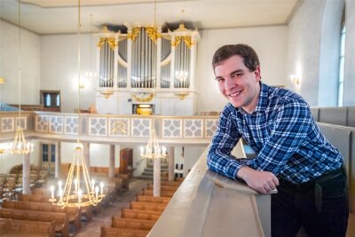Junger Kantor ist für das halbe Erzgebirge zuständig - Kirchenmusik ist die Leidenschaft und Arbeit von Lukas Petschowsky. Gleichzeitig will er sie weiterentwickeln, gerade mit Jugendbands.