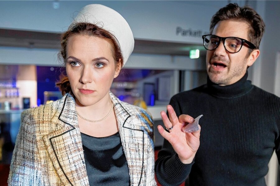 Christina Maria und André Gass als Ehepaar Agnes und Michael im Mini-Musical-Klassiker "Das musikalische Himmelbett". 