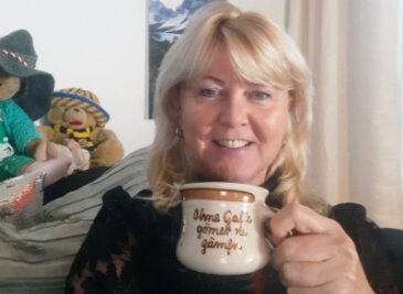 Kaffeepott erinnert an Heimat - Regine Rohmann ist von Weißbach aus ans andere Ende der Welt ausgewandert, lebt als Erzgebirgerin jetzt im australischen Perth. 