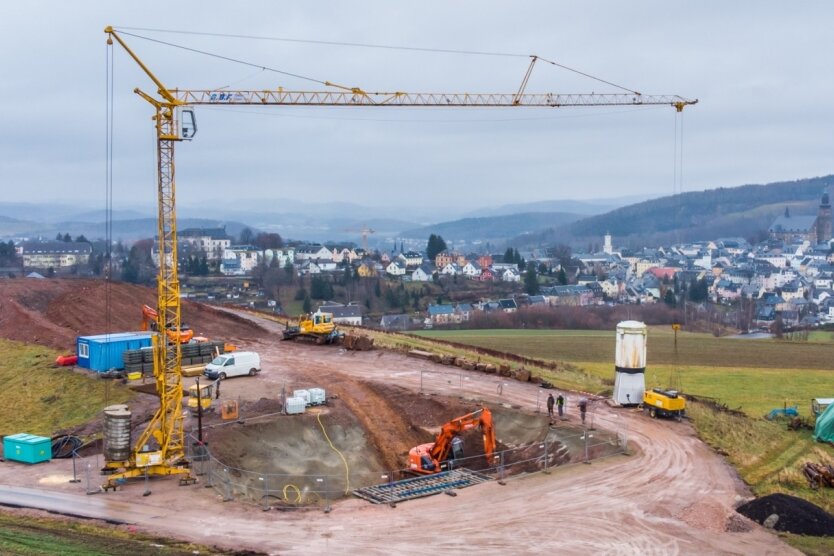 Das Sächsische Oberbergamt startet mit dem Wetterprojekt Schneeberg ein wichtiges Sanierungsvorhaben. Im Bild die Erschließung der Betriebsfläche auf dem Mühlberg. 