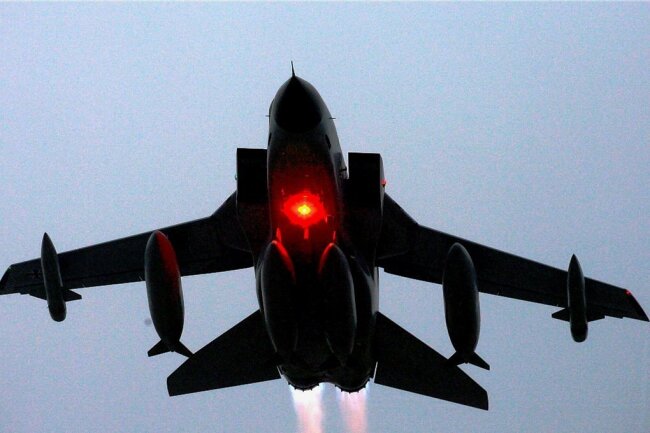 Kampfjets: Gibt es vermehrt Tiefflüge im Erzgebirge? - Ein Tornado-Kampfflugzeug des Aufklärungsgeschwaders 51. So eine Maschine überquerte am 10. Mai das Zschopauer Stadtzentrum im Tiefflug. 