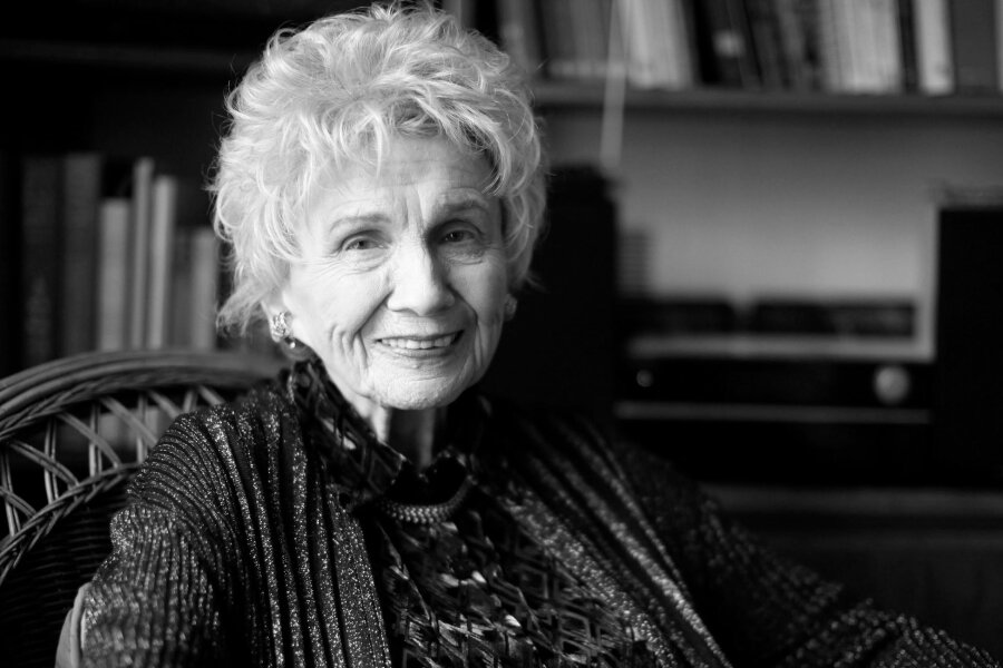 Kanadische Literaturnobelpreisträgerin Alice Munro gestorben - Die kanadische Autorin und Literaturnobelpreisträgerin Alice Munro ist im Alter von 92 Jahren gestorben.