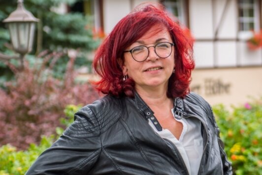 Kandidatin Ulrike Harzer: FDP-Kreischefin setzt auf ERZ-Mentalität - Über einen Job im Seiffener Hotel "Wettiner Höhe" kam Ulrike Harzer 1996 von Chemnitz ins Erzgebirge. 