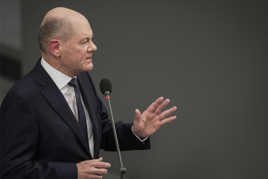 Kanzler Scholz kommt zur „Freie Presse“-Debatte nach Chemnitz - Bundeskanzler Olaf Scholz (SPD) im Bundestag.