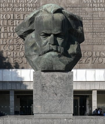 Karl-Marx-Kopf Jubiläum: Brückenstraße am Samstag gesperrt - 
