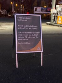 Kein Diesel mehr: Roland-Kaiser-Fans in Zwickau machen Tankstelle leer - 
