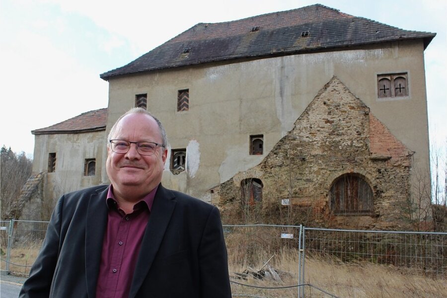 Schloss Dölau bei Greiz. Der FDP-Landtagsabgeordnete Dirk Bergner fordert den Freistaat Thüringen auf, das Schloss zu retten. 
