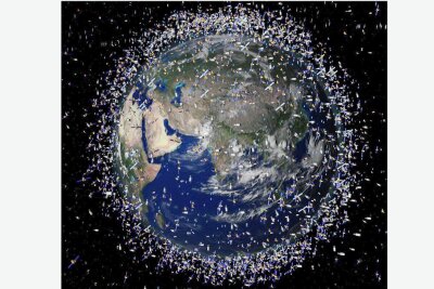 Keiner verantwortlich für Weltraumschrott?: Das große Schweigen - Rund 131 Millionen Objekte mit einem Durchmesser von über einem Millimeter bis zehn Zentimetern fliegen nach Esa-Angaben in der Erdumlaufbahn.