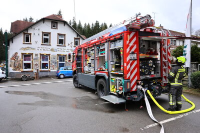 Kellerbrand in Gasthaus an der S 222 zwischen Elterlein und Geyer - 