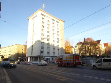 Kellerbrand in Zwickauer Hochhaus - Bewohner evakuiert - 