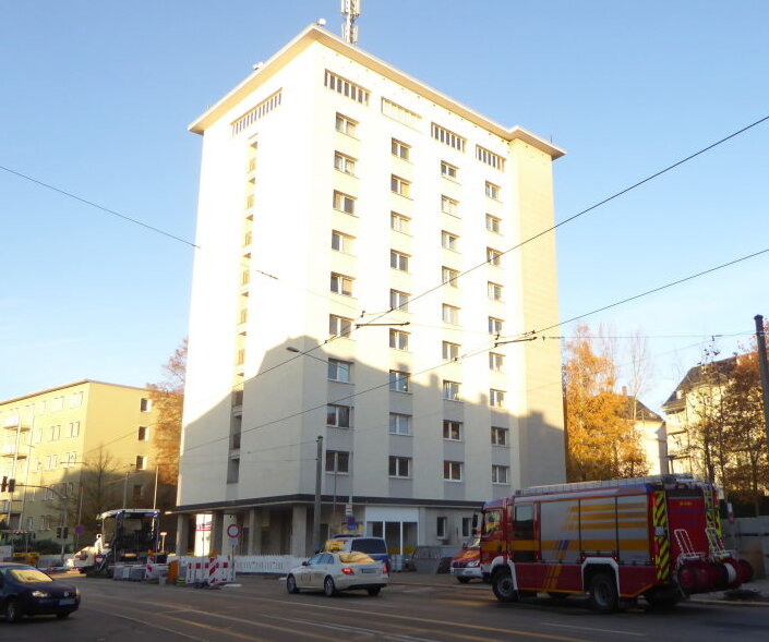 Kellerbrand in Zwickauer Hochhaus - Bewohner evakuiert - 