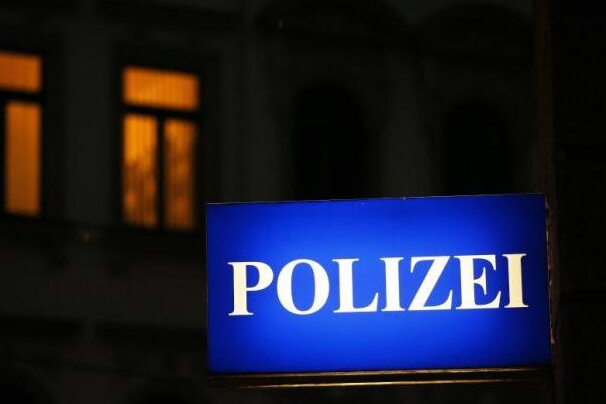 Kind bei Unfall auf A 72 verletzt - Ein Sechsjähriger ist am Mittwoch bei einem Unfall auf der A 72 bei Weischlitz verletzt worden.