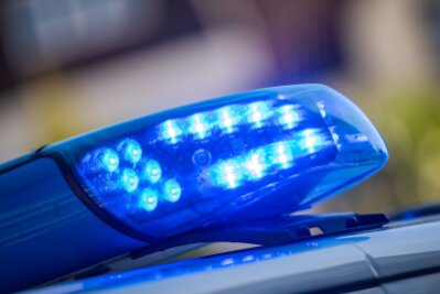 foto-unfall-mittweida-junge-polizei-blaulicht
