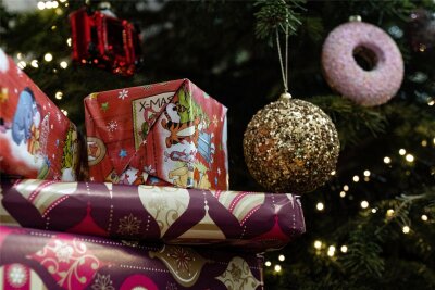 Kinder in Plauener Notunterkünften können sich über Weihnachtsgeschenke freuen - Kinder in Plauener Notunterkünften haben kleine Geschenke bekommen.