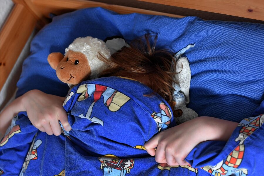 Kinderärzte warnen vor Melatonin-Produkten als Einschlafhilfe - „Mama, ich kann nicht schlafen!“ Viele Eltern kennen das Problem. Dabei gibt es eine einfache Lösung.