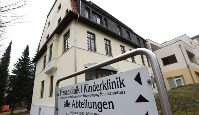 Kinderstation soll Tagesklinik werden: Lichtenstein klagt gegen Klinikbetreiber - Die Zukunft der Kinderklinik im Lichtensteiner Krankenhaus ist nach wie vor offen. Nun beschäftigt sich auch das Landgericht in Zwickau mit dem Thema. Wann die Richter entscheiden - wenn sie es überhaupt tun - ist offen.