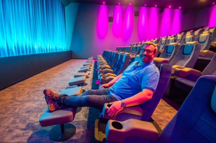 Kinobetreiber bereiten sich für den Neustart vor - Hendrik Pelzer betreibt das Nickel-Odeon in Aue. Er freut sich auf den Neustart, dann in einem komplett umgebauten Kinosaal. 