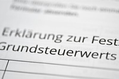 Kippt jetzt die Grundsteuer? Zehntausende Sachsen hoffen - In Sachsen sind bislang mehr als 420.000 Einsprüche gegen die Neuberechnung der Grundsteuer bei den Finanzämtern eingelegt worden.