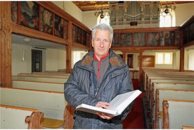 Kirchen im Winter: Sitzheizung und dicker Pulli für Besucher - Pfarrer Joachim Escher empfiehlt warme Kleidung.