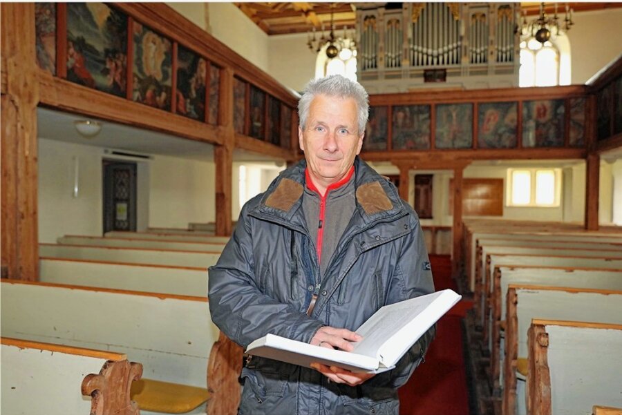 Kirchen im Winter: Sitzheizung und dicker Pulli für Besucher - Pfarrer Joachim Escher empfiehlt warme Kleidung.