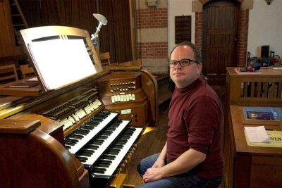 Kirchgemeinde Waldheim-Geringswalde setzt Orgelherbst fort - Landeskirchenmusikdirektor Matthias Pfund bestreitet das zweite Konzert des Orgelherbstes.