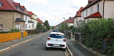 Kirschbergsiedlung: Pleißestadt holt Wissenschaftler ins Boot - Auch der obere Teil der engen Kirschbergstraße soll langfristig umgestaltet werden. 