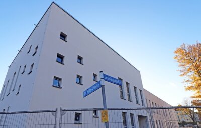 Kita "Villa Kunterbunt": Bau verzögert - Kinder vertröstet - Der Blick auf die neue Kita von der Kreuzung Lessingstraße/Dr.-Külz-Straße.