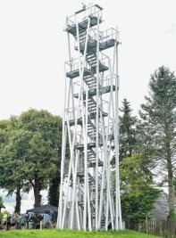"Klar, es soll doch brennen in den Oberschenkeln" - Beim 2. Turmlauf im Adorfer Ortsteil Remtengrün ging es für 56 Solisten und 18 Teams hoch hinaus.