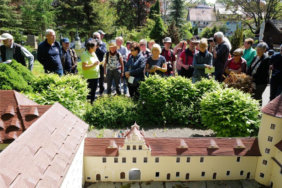 Klein-Erzgebirge in Oederan bekommt Fördergeld vom Kulturraum Erzgebirge-Mittelsachsen - Der Miniaturpark, hier bei einem Treffen der Freiberger Fotofreunde mit Partnern, bekommt Geld vom Kulturraum.