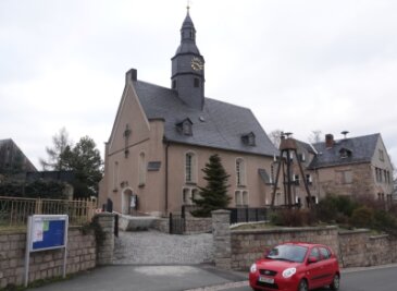 Kleine Dorfkirche bekommt ihre Schönheit zurück - In der Kirche von Obercrinitz finden derzeit keine Gottesdienste statt. 