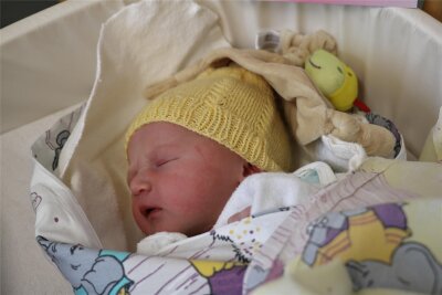 Kleiner Sonnenschein Clara: Freibergs erster Neuzugang 2024 - Die kleine Clara Jona-Elisa Rump ist das Fast-Neujahrsbaby im Freiberger Krankenhaus. Sie wurde am Morgen des 2. Januar 2024 geboren.