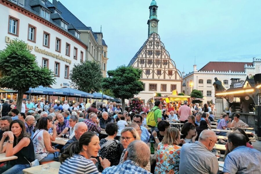 Kleines Open-Air-Festival am Schumann-Denkmal - 