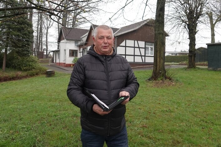 Kleingarten-Chef ist stolz auf das Vereinsheim - Wolfgang Tietz freut sich, dass der "Wiesengrund" in Schuss ist.