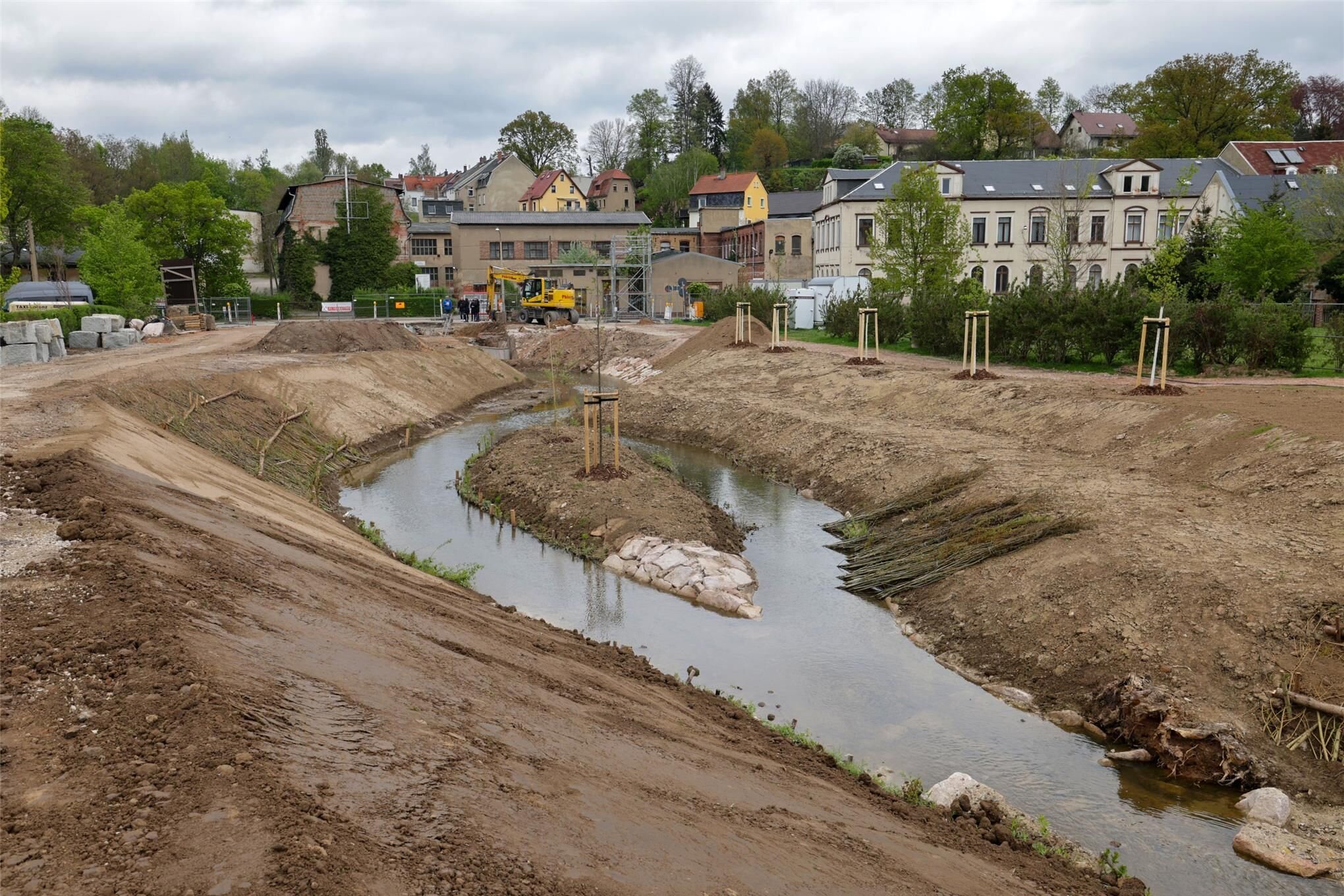 Kleinod entsteht am Seiferitzbach in Meerane: Von neuen Bänken ist bald der Blick auf eine ...