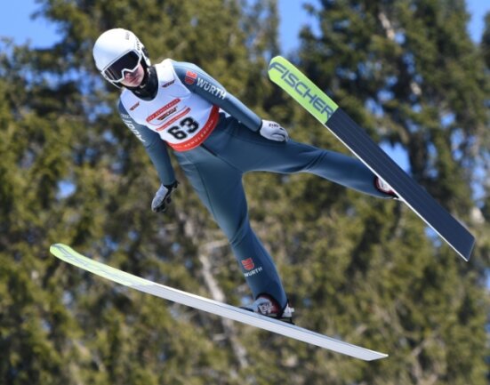 Im Skispringen am Samstag belegte Julina Kreibich vom VSV Klingenthal den vierten Platz.Foto: Verein/Jan Simon Schäfer