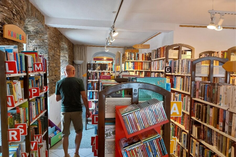 Klingenthaler Stadtbibliothek verzeichnet nach Umzug ins Museum rund 300 neue Leser - Die Klingenthaler Stadtbibliothek öffnete im Sommer 2023 mit neuen Räumen im Museum.
