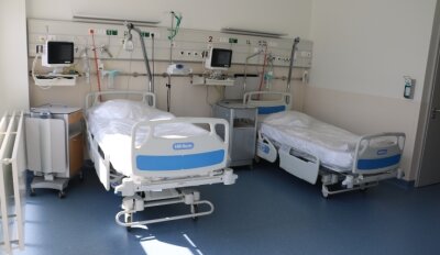 Kliniken wollen zurück zur Normalität - Nicht nur auf der Covid-Station des Freiberger Kreiskrankenhauses stehen immer mehr Betten leer. 
