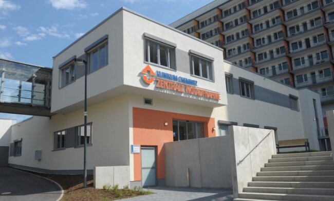 Bei akuten Notfällen oft erste Anlaufstelle: Die zentrale Notaufnahme des Klinikums Chemnitz an der Flemmingstraße. 
