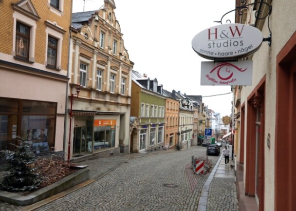 Knapp 400.000 Euro für Belebung der Innenstadt von Hohenstein-Ernstthal - Vor allem die Weinkellerstrasse soll mithilfe der zugesagten Fördergelder wieder attraktiver für Händler und Kunden werden. 