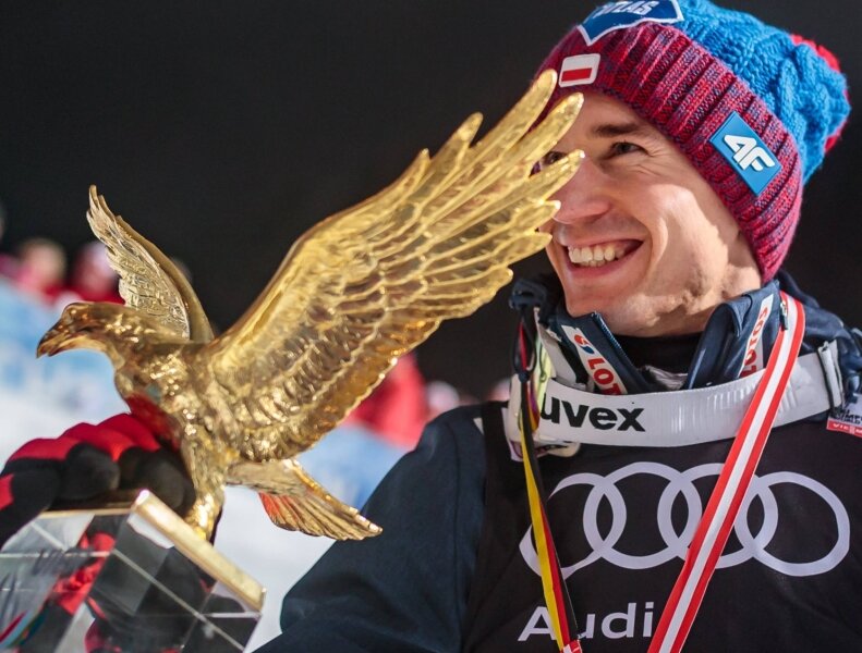 König Kamil - Der momentan beste Ski-Adler Kamil Stoch ist Olympiasieger auf der Groß- und Normalschanze, Weltmeister von der Großschanze, Tourneesieger und Gesamtweltcupsieger. Nur die WM-Titel im Skifliegen und von der kleinen Schanze sowie der Skiflug-Weltrekord fehlen dem Polen noch.